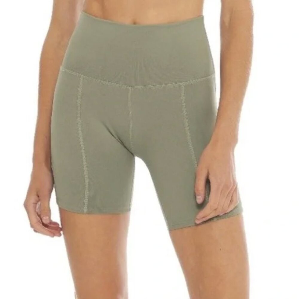 Morgan Stewart Sport High-Waist Seamless Biker Shorts – Olive Green (Medium)